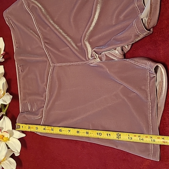 PINK VS Velour Bike Shorts NWOT - Picture 11 of 12